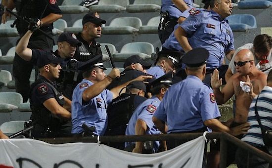 ���M�A�������~